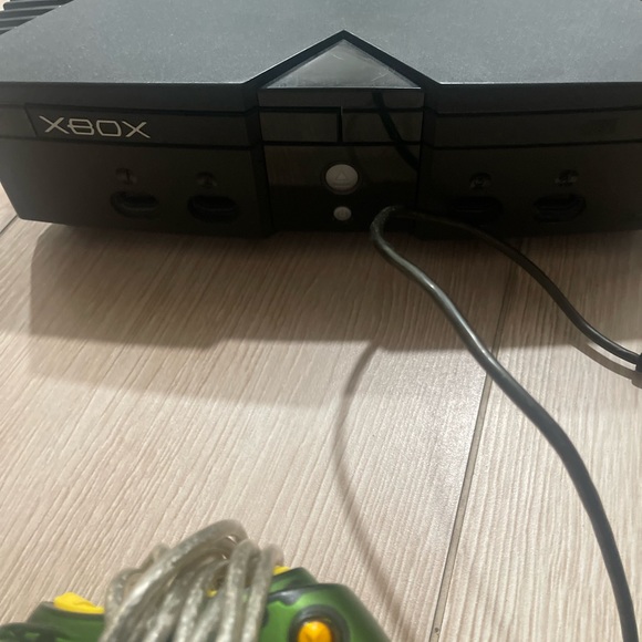 Origami xbox with 3 controllers and many games message me for list